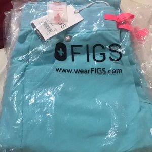 Figs scrubs